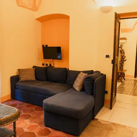 Le In Pietra Finalborgo Finale Ligure