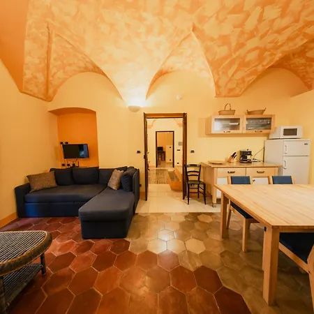 Le In Pietra Finalborgo *