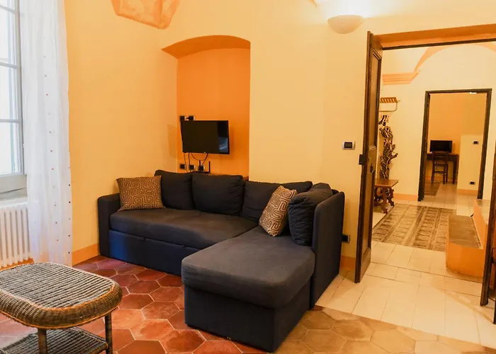 Le In Pietra Finalborgo 피날레리구레