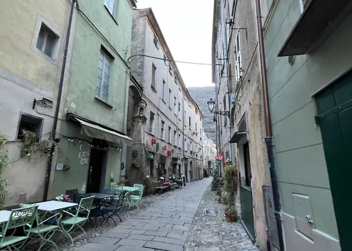 Le In Pietra Finalborgo דירה פינאלה ליגורה