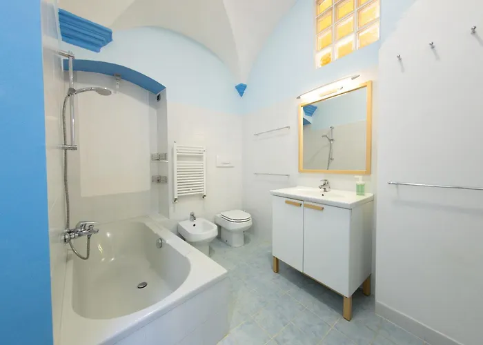 Le In Pietra Finalborgo