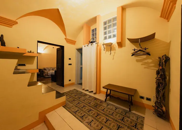 Le In Pietra Finalborgo פינאלה ליגורה